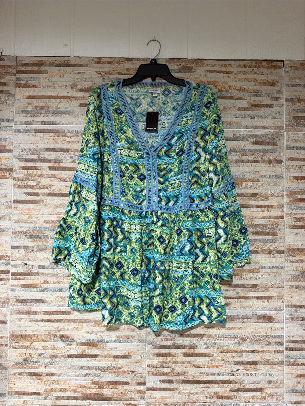 Avenue Blue & Green Patterned V-Neck Tunic Blouse